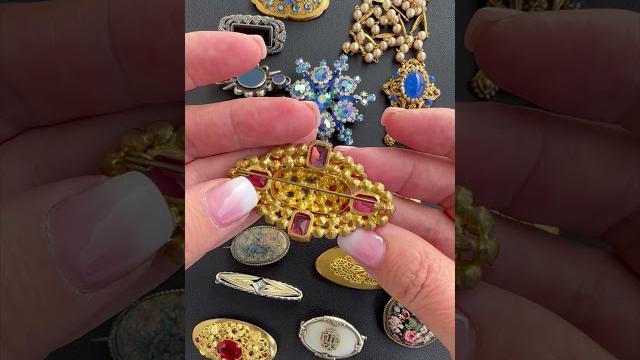 #shorts 10.06.2025 Sale! Vintage bijoux. #shorts 10.06.2025 Sale! Vintage bijoux.