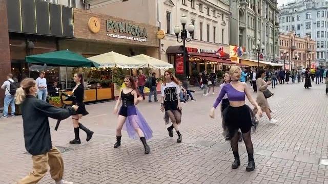 Старый Арбат в Москве прямо сейчас Старый Арбат в Москве прямо сейчас