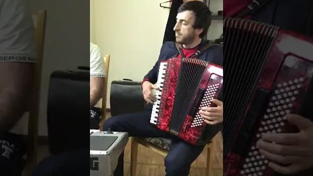 Аварские песни поёт Магомед Шамсудинов Аварские песни поёт Магомед Шамсудинов