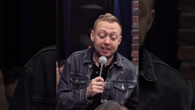 Всё по настроению #стендап #юмор #standup #comedy #смех #угар #импровизация #абушоу #shorts Всё по настроению #стендап #юмор #standup #comedy #смех #угар #импровизация #абушоу #shorts