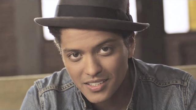 Bruno Mars - Just The Way You Are (Official Music Video) Bruno Mars - Just The Way You Are (Official Music Video)