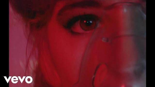 Mylène Farmer - Que mon cœur lâche (Clip officiel) Mylène Farmer - Que mon cœur lâche (Clip officiel)