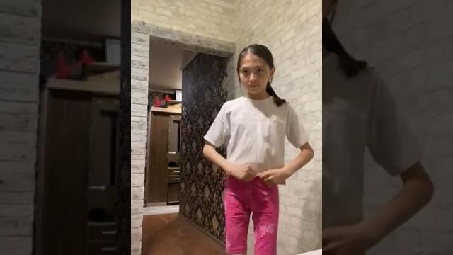 ЗАПУСКАЮ НОВЫЙ ТРЕНД НА ЮТУБЕ!(не видела этот тренд ещё в ютубе)#dance #рек#dancerlife#тренды#dancer ЗАПУСКАЮ НОВЫЙ ТРЕНД НА ЮТУБЕ!(не видела этот тренд ещё в ютубе)#dance #рек#dancerlife#тренды#dancer
