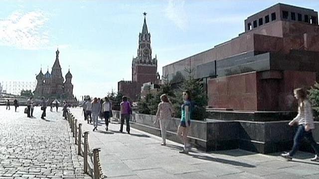Мавзолей Ленина снова открыт для посещения Мавзолей Ленина снова открыт для посещения