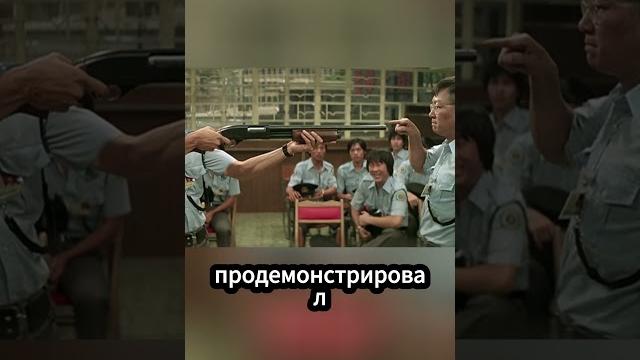 Шериф засунул руку в ствол пистолета, чтобы предотвратить выстрел. Шериф засунул руку в ствол пистолета, чтобы предотвратить выстрел.