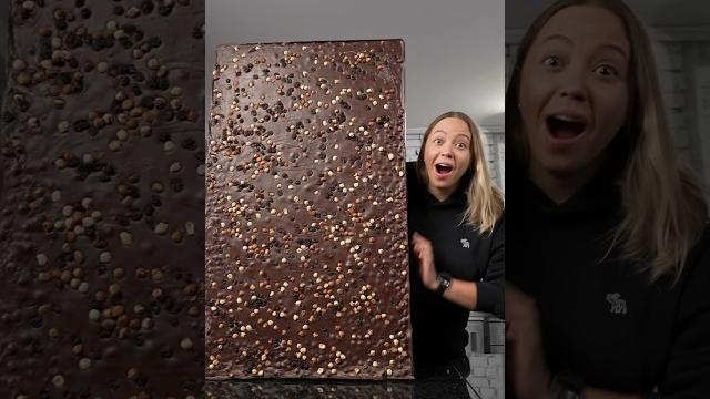 Мы увеличили шоколадку Мистера Биста в 1000 раз! | I made a giant Mr Beast chocolate bar Мы увеличили шоколадку Мистера Биста в 1000 раз! | I made a giant Mr Beast chocolate bar