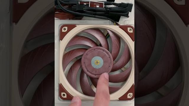 Почему у вентиляторов Noctua такие цвета? Почему у вентиляторов Noctua такие цвета?