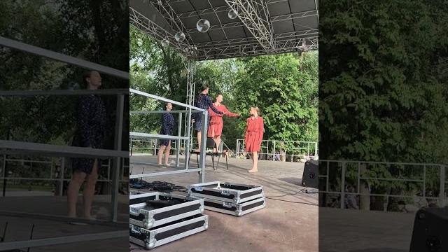 Танец "Две сестры"...до слез... Танец "Две сестры"...до слез...