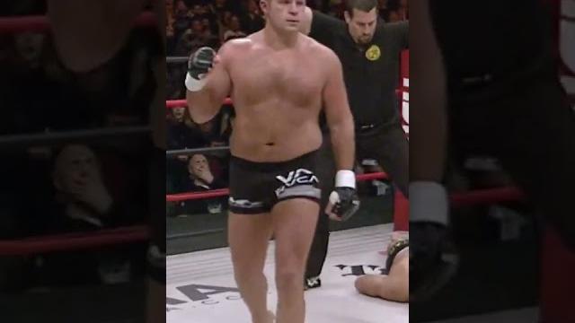 Невероятный нокаут от Фёдора Емельяненко Невероятный нокаут от Фёдора Емельяненко