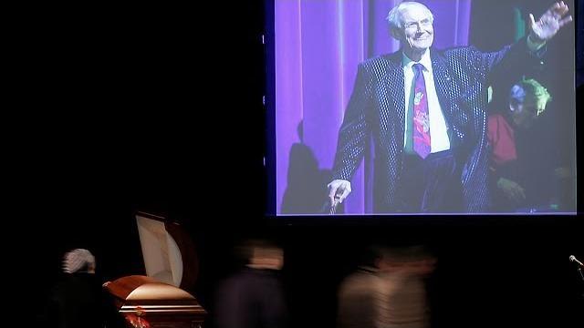 Россия простилась с Евгением Евтушенко Россия простилась с Евгением Евтушенко