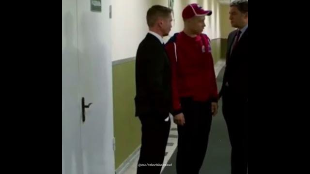 Макеев урыл Романенко Макеев урыл Романенко