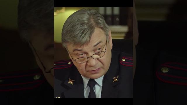 Мент отчитывается перед подполковником Мент отчитывается перед подполковником