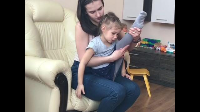 Анастасия Касьян - растяжка с Надеждой Васиной Анастасия Касьян - растяжка с Надеждой Васиной