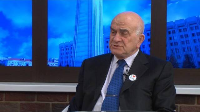 Евгений Ясин в "Центре Э" на ЗАСЕКИН-ТВ Евгений Ясин в "Центре Э" на ЗАСЕКИН-ТВ