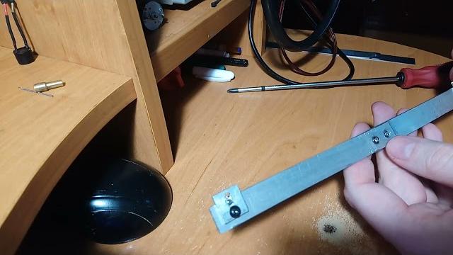 Самодельный держатель для видеокарты Самодельный держатель для видеокарты