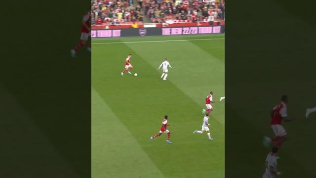 Liverpool freekick to an Arsenal goal in seconds Liverpool freekick to an Arsenal goal in seconds