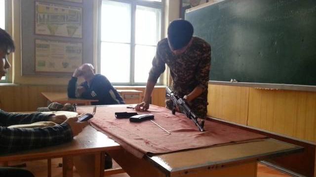 Разборка и сборка АК-74 за 13 секунд Разборка и сборка АК-74 за 13 секунд