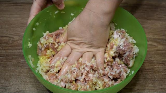 ПЕРЕМЕШАЙТЕ ФАРШ С РИСОМ! ВЕК ЖИВИ-ВЕК УЧИСЬ! Долго искала и НАКОНЕЦ ТО НАШЛА ПРАВИЛЬНЫЙ РЕЦЕПТ!!! ПЕРЕМЕШАЙТЕ ФАРШ С РИСОМ! ВЕК ЖИВИ-ВЕК УЧИСЬ! Долго искала и НАКОНЕЦ ТО НАШЛА ПРАВИЛЬНЫЙ РЕЦЕПТ!!!