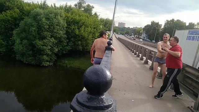 Прыжок в р. Пахру!) Прыжок в р. Пахру!)