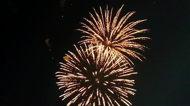 День металлурга в Темиртау фейерверк День металлурга в Темиртау фейерверк