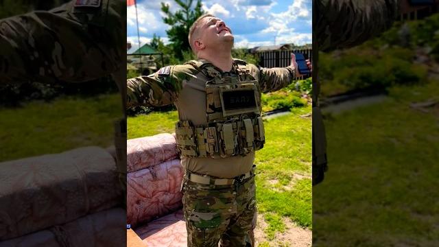 Кто приходит к нам с мечом, тот от меча и погибнет. Кто приходит к нам с мечом, тот от меча и погибнет.