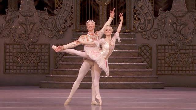The Nutcracker – Sugar Plum pas de deux: Adagio (Nuñez, Muntagirov, The Royal Ballet) The Nutcracker – Sugar Plum pas de deux: Adagio (Nuñez, Muntagirov, The Royal Ballet)
