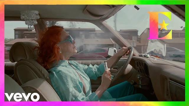 Elton John - Tiny Dancer Elton John - Tiny Dancer