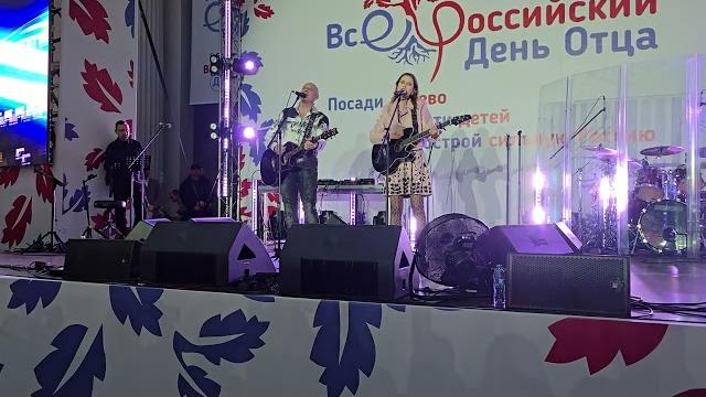 Денис Майданов и МАЙВЛ - Пролетая над нами | Всероссийский день отца | Остров мечты | 20.10.2024 Денис Майданов и МАЙВЛ - Пролетая над нами | Всероссийский день отца | Остров мечты | 20.10.2024
