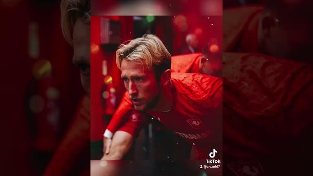 MANCHESTER UNITED 1-1 FC TWENTE MANCHESTER UNITED 1-1 FC TWENTE