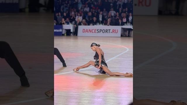 И такое бывает на турнире #бальныетанцы #dance И такое бывает на турнире #бальныетанцы #dance