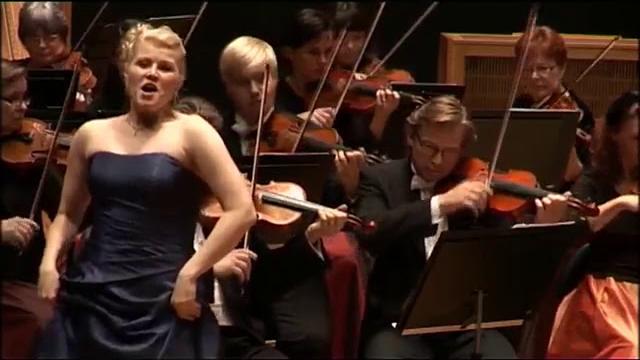 FUNNY CONCERT MOMENTS! FUNNY CONCERT MOMENTS!