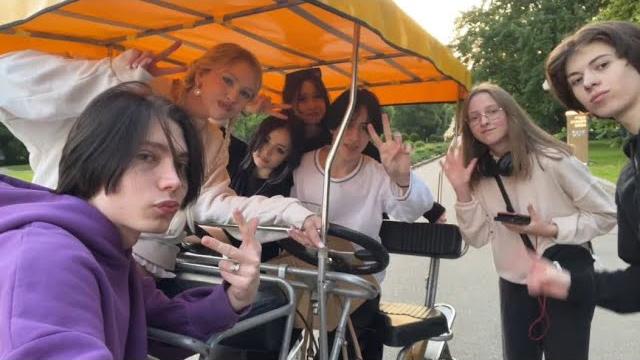 Стрим Макса и Лёши с друзьями 09.06.2023. Гуляем в парке Стрим Макса и Лёши с друзьями 09.06.2023. Гуляем в парке