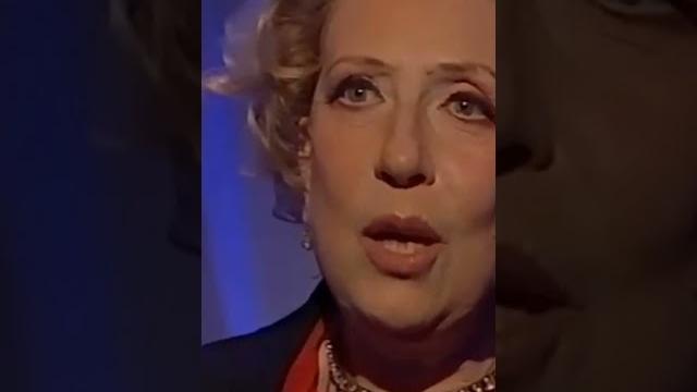 Инна Чурикова отвечает на вопрос о своих амбициях. Инна Чурикова отвечает на вопрос о своих амбициях.