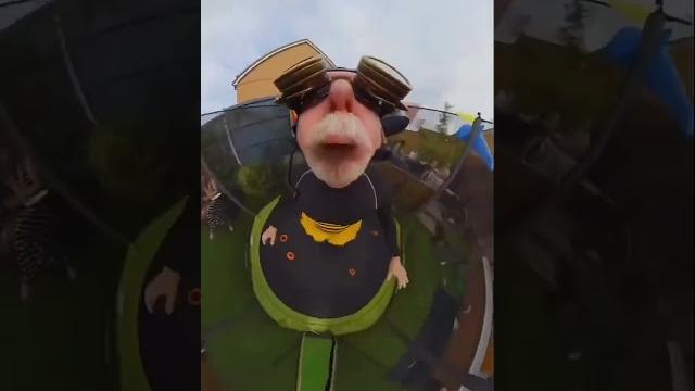 360 camera With old man#shorts #360video #like 360 camera With old man#shorts #360video #like
