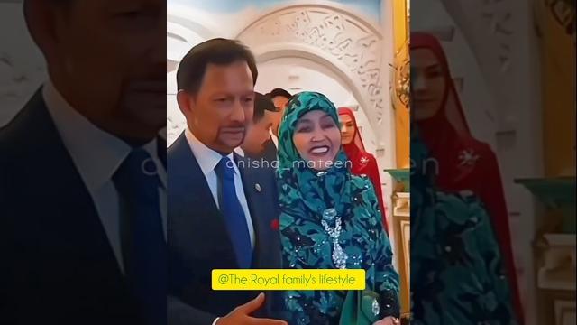 His Majesty & Her Majesty with Brunei royal family #shorts #sultanhajihassanalbolkiah#brunei His Majesty & Her Majesty with Brunei royal family #shorts #sultanhajihassanalbolkiah#brunei