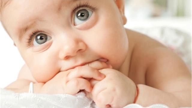 Почему икает новорожденный ребенок? Почему икает новорожденный ребенок?