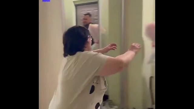 Солдат вернулся с СВО в день рождения матери Солдат вернулся с СВО в день рождения матери