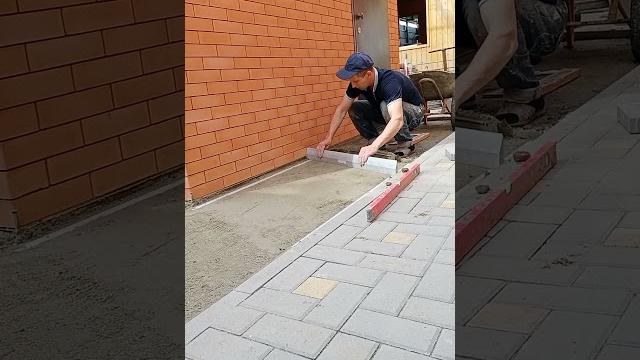 УКЛАДКА ТРОТУАРНОЙ ПЛИТКИ УКЛАДКА ТРОТУАРНОЙ ПЛИТКИ