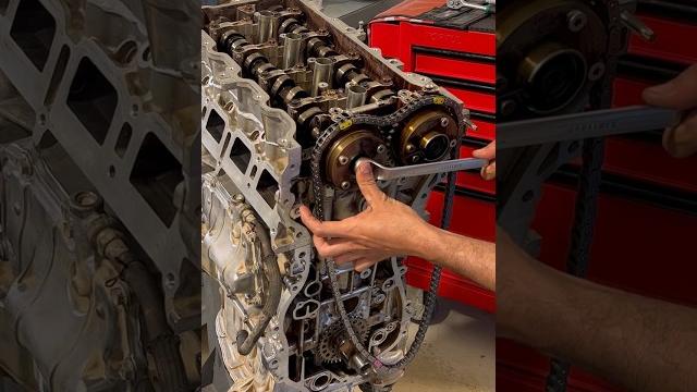 2AR 2.5L Engine Timing Chain Installation #shorts 2AR 2.5L Engine Timing Chain Installation #shorts