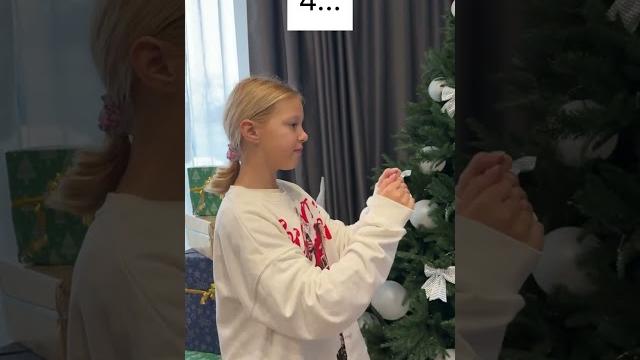 Мой Surprise на Новый Год#амелька #новыйгод #амелькакарамелька #мечтысбываются #тойпудель Мой Surprise на Новый Год#амелька #новыйгод #амелькакарамелька #мечтысбываются #тойпудель