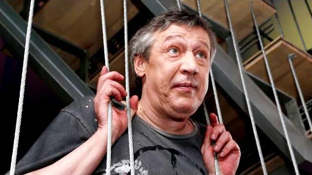 Сегодня Михаил Ефремов вышел на свободу Сегодня Михаил Ефремов вышел на свободу