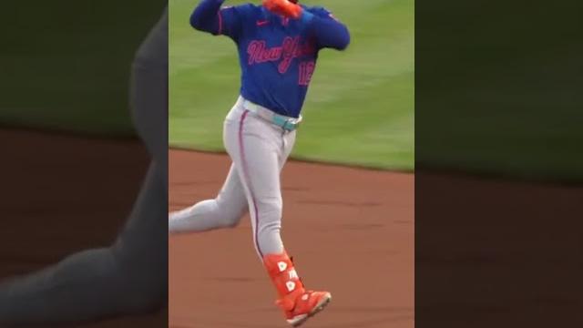 Francisco Lindor got ALL of that one! Francisco Lindor got ALL of that one!