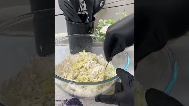 Это очень вкусно и очень просто! Можно приготовить на ЗАВТРАК или в качестве перекуса #рецепты Это очень вкусно и очень просто! Можно приготовить на ЗАВТРАК или в качестве перекуса #рецепты