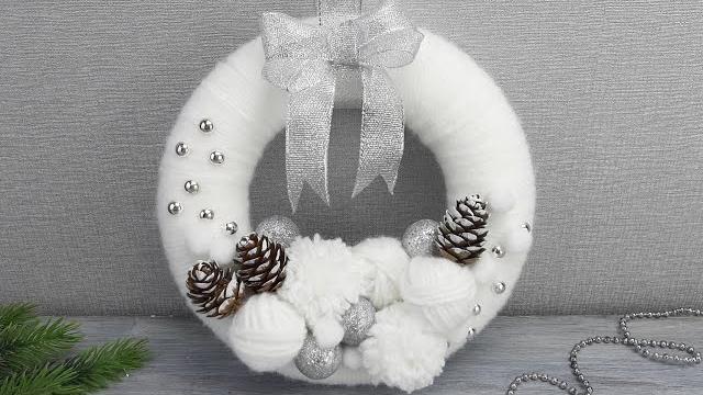 DIY festive New Year's wreath on the door DIY festive New Year's wreath on the door