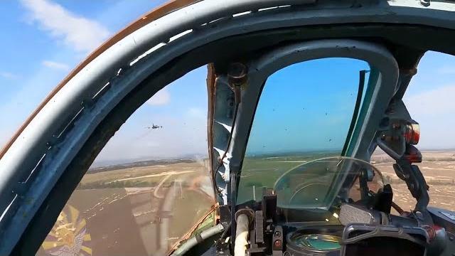 Попадание ракеты ПЗРК в Су-25 Попадание ракеты ПЗРК в Су-25