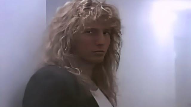 Whitesnake - Is This Love (Official Music Video) Whitesnake - Is This Love (Official Music Video)