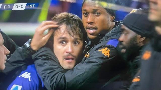 Fiorentina's Edoardo Bove Collapses on Pitch vs Inter Milan | Players Reaction | Cardiac Arrest Fiorentina's Edoardo Bove Collapses on Pitch vs Inter Milan | Players Reaction | Cardiac Arrest