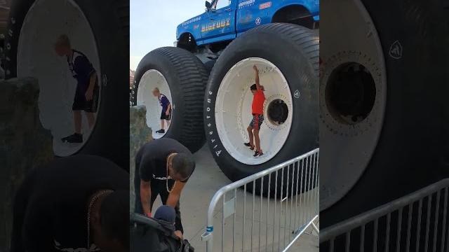 1979 F-250 Bigfoot Monster Truck North American International Auto Show Hart Plaza Detroit 2022 1979 F-250 Bigfoot Monster Truck North American International Auto Show Hart Plaza Detroit 2022