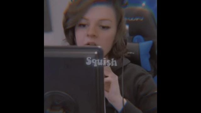 E-girl F1nn5ter Edit // (Simple Dimple) E-girl F1nn5ter Edit // (Simple Dimple)