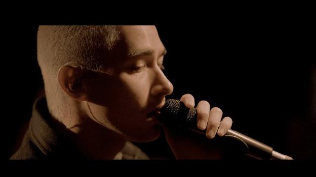 mikah - UNDERNEATH THE SURFACE (Live Performance Video) mikah - UNDERNEATH THE SURFACE (Live Performance Video)